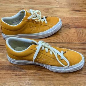 Converse One Star in Mustard Yellow Suede